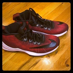 L/New Nike Air Max Infuriate 🤩PRICE IS FIRM